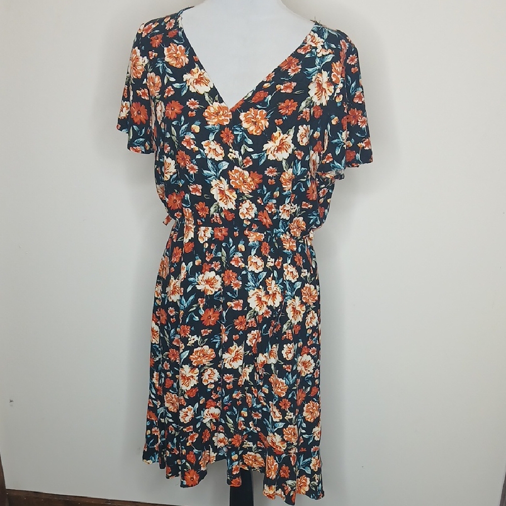 Naif Floral Short Sleeve Mini Dress Size Medium